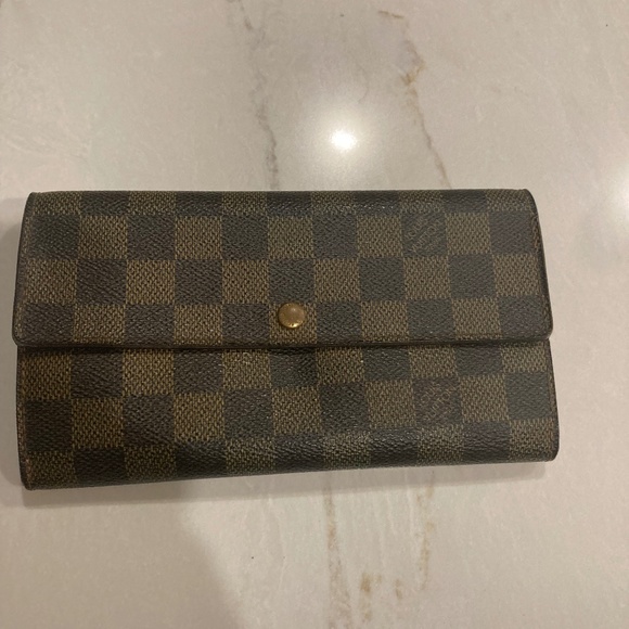 Louis Vuitton Handbags - Louis Vuitton Damier Long Wallet